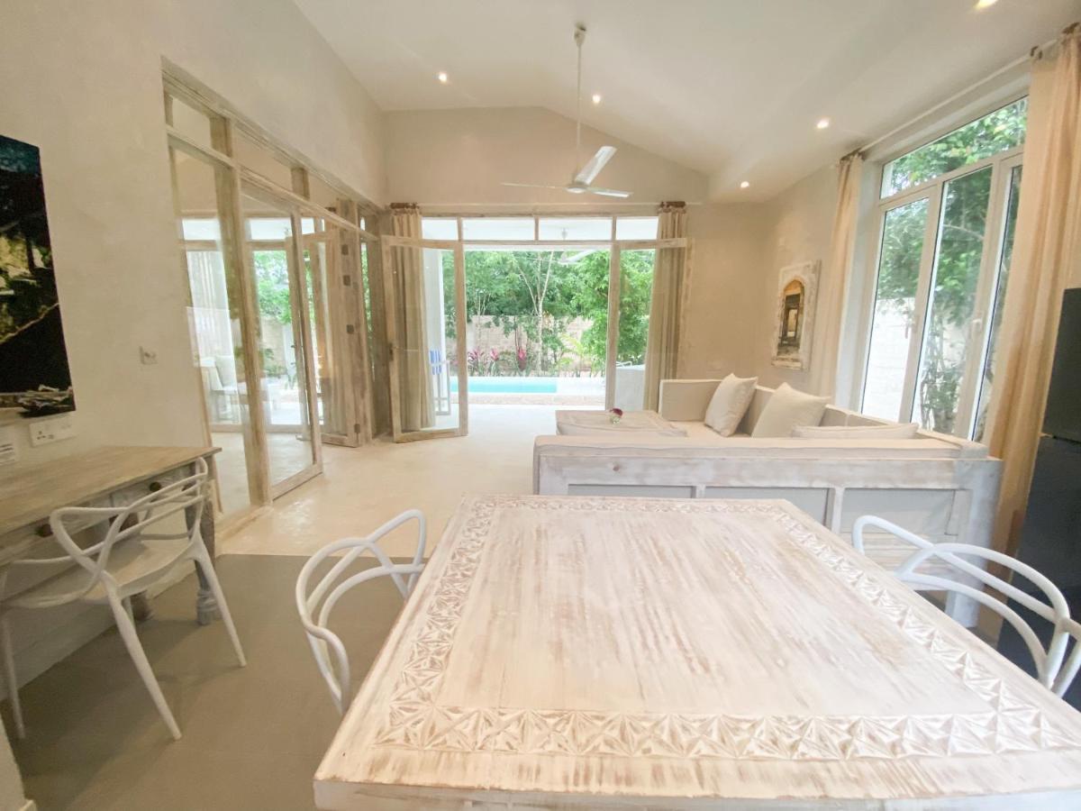 Saffron Villas 디아니 해변 외부 사진