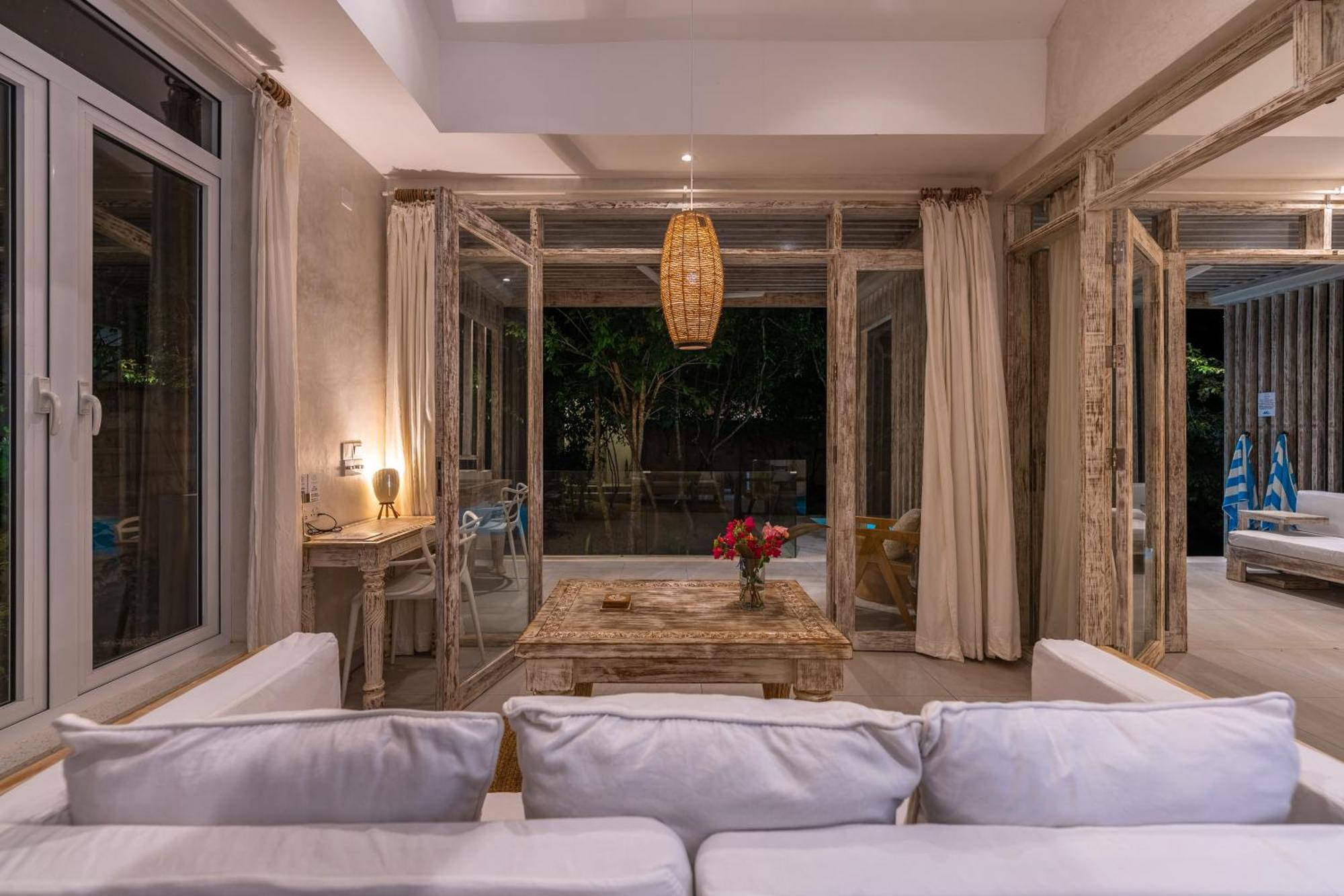 Saffron Villas 디아니 해변 외부 사진