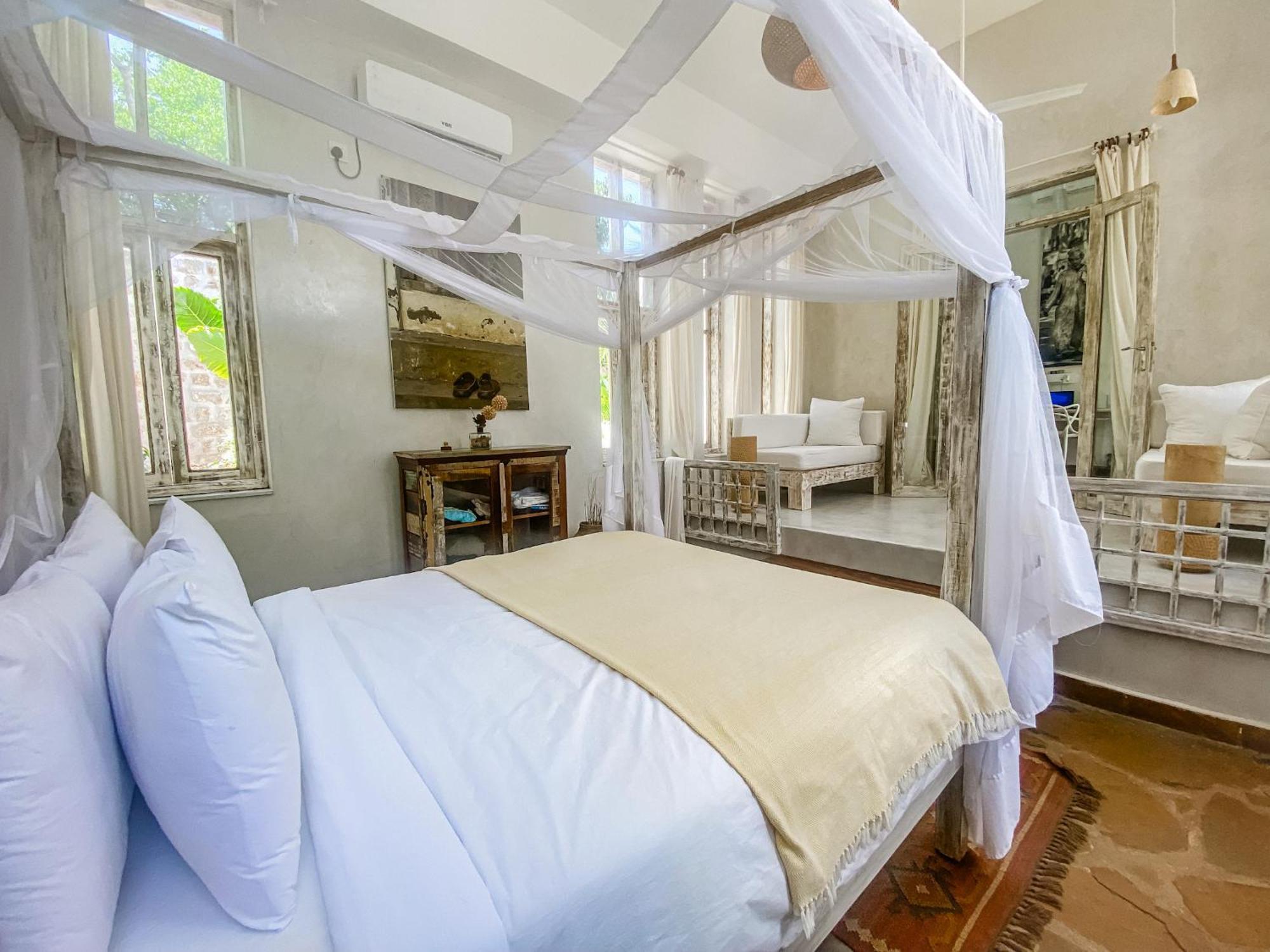 Saffron Villas 디아니 해변 외부 사진